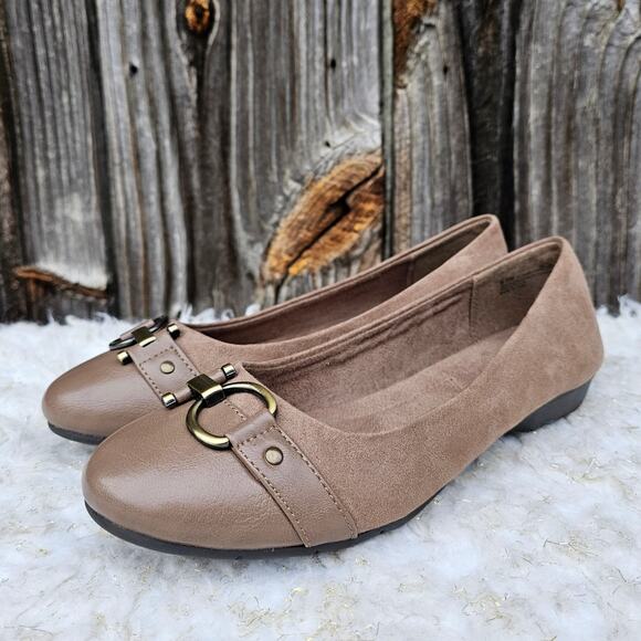 Tan Cap Toe Flats A2 Aerosoles Ultrabrite Size 9.5 Horsebit Buckle Loafers EUC - Picture 5 of 13